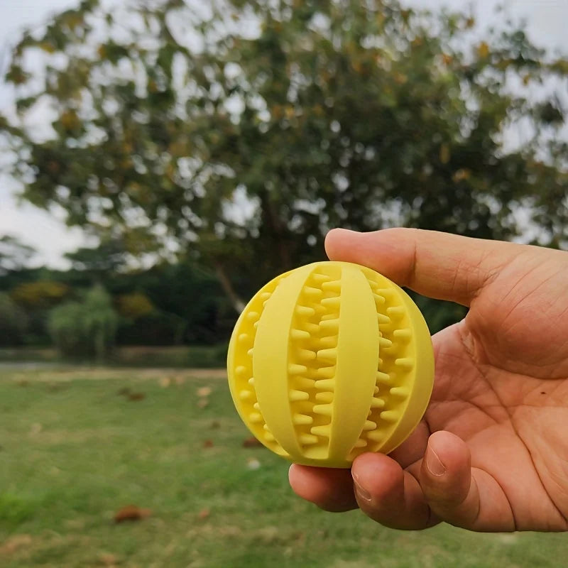 Balle distributeur de croquettes en caoutchouc pour chien