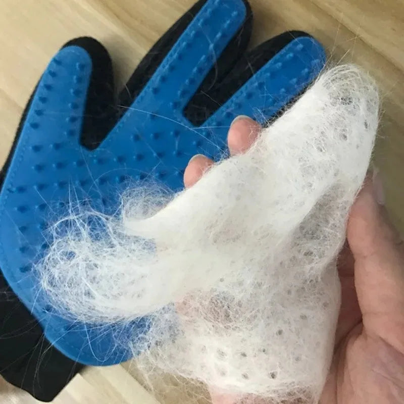 Gant de toilettage anti-mue pour chien et chat